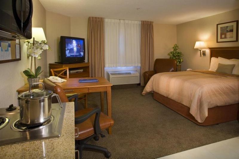 Candlewood Suites Fredericksburg By Ihg Eksteriør billede